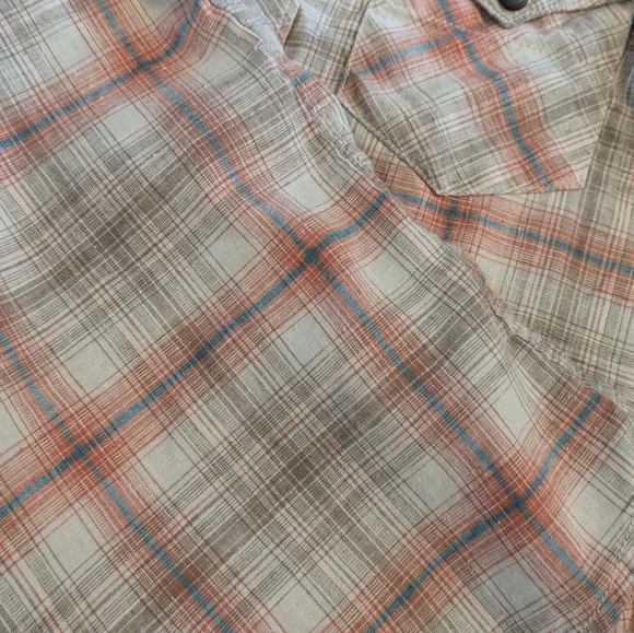 Patagonia women's small plaid button up shirt - Picture 5 of 5